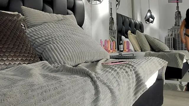 Miah-Fox's cam snapshot