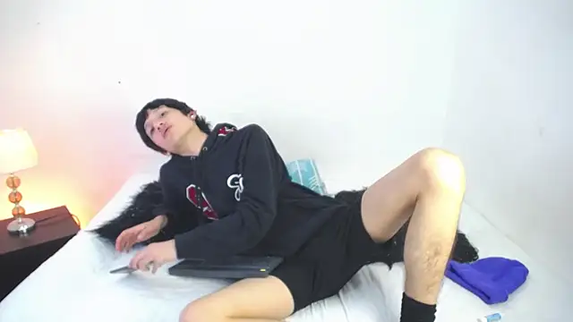 Emo_Boy_ live sex cam