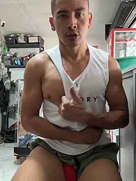 Paul22cm- live sex cam