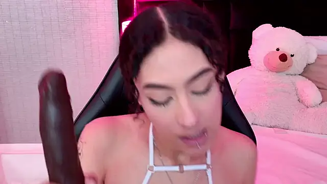 EllaEvanz's cam snapshot