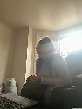 Chloexx69 live sex cam