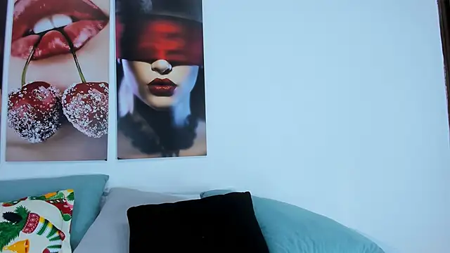 Andhrea_Vale's cam snapshot