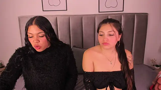 Kyra_Right's cam snapshot