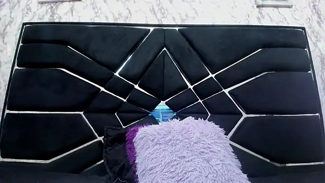 LITTLESUSSYY_'s cam snapshot