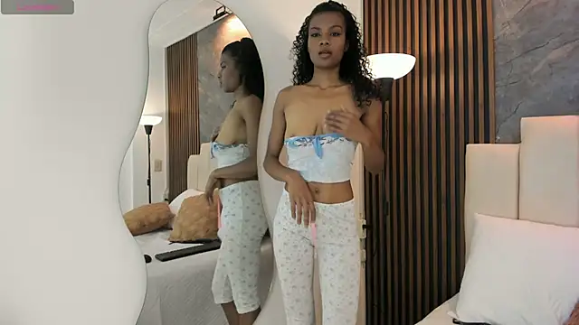 catiusca_reyes_03's cam snapshot