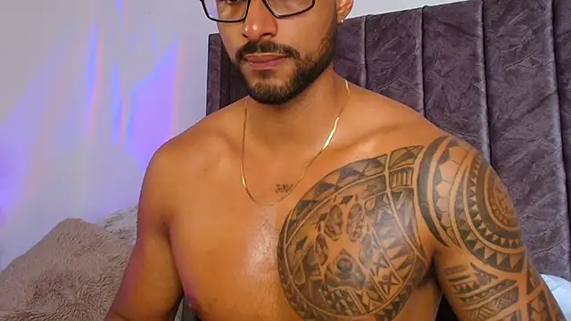 LiamGarcia1 live sex cam