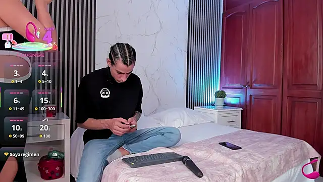 JackAndRosse_'s cam snapshot