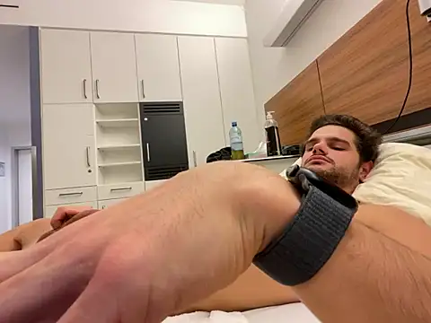 youngboyformommy24 live sex cam