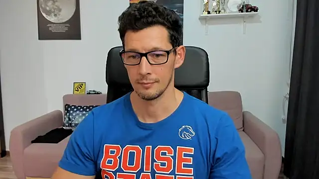 BrutusK08 live sex cam