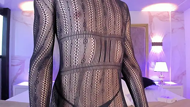 MaxiRogers live sex cam