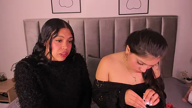 Kyra_Right's cam snapshot