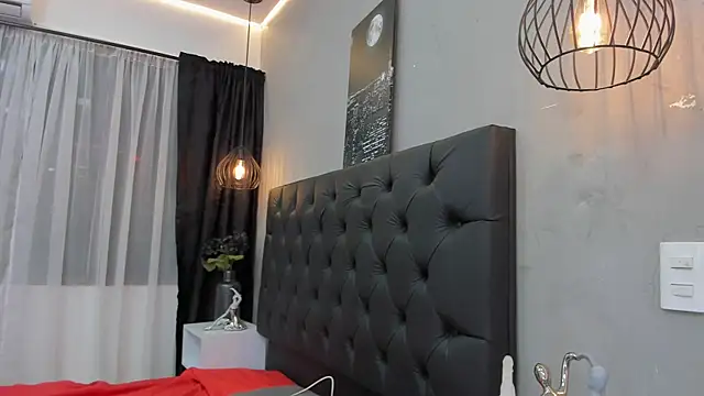 violet_and_myers's cam snapshot