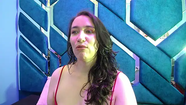 Carolaine_Dh1's web cam