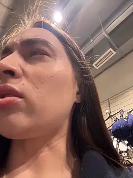 Holly_Play's cam snapshot