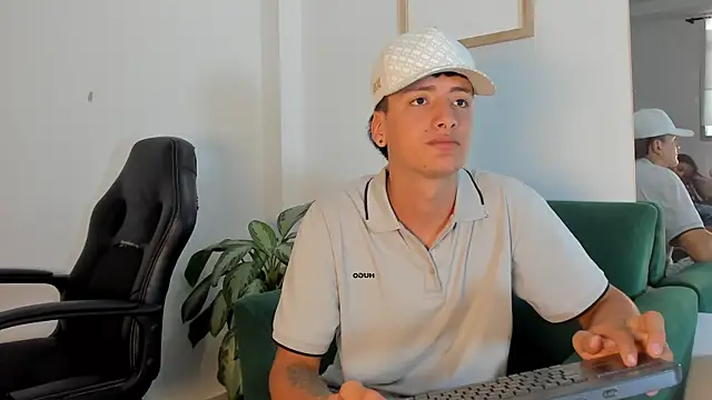 two_milkyway's cam snapshot