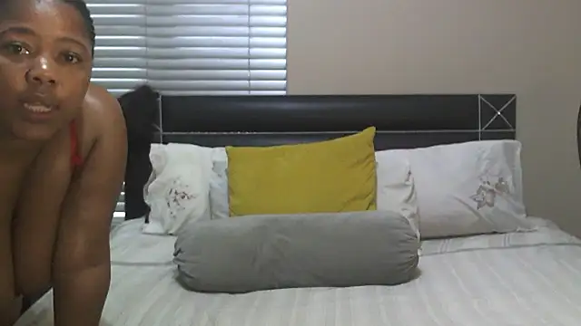 SweetBerryBliss's cam snapshot