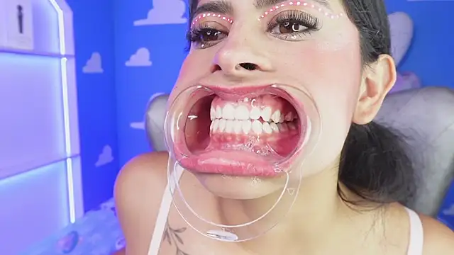 miss___anya's cam snapshot