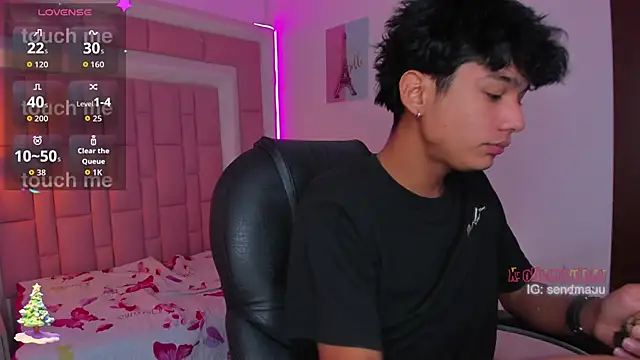 OliverTwinky live sex cam