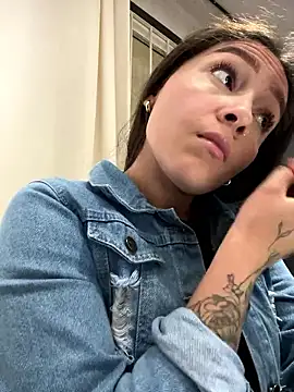 Alyha_Cortes's web cam