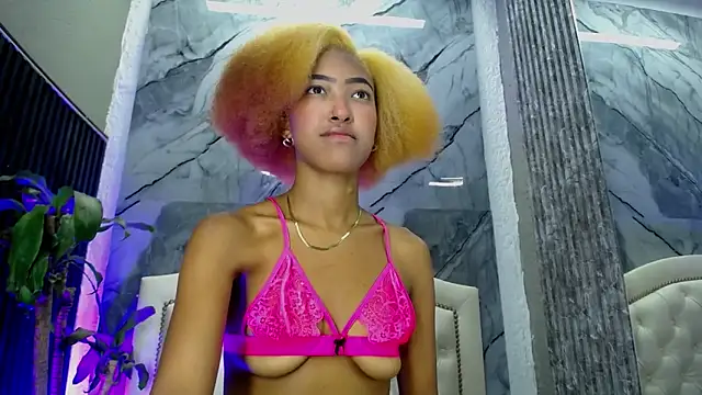 Alisha_Ebonyy's cam snapshot