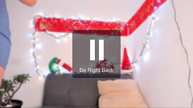 lara_and_danny's cam snapshot