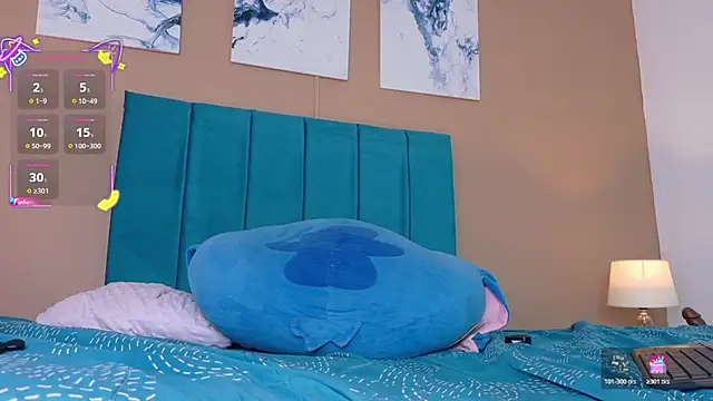 ahvi_ebony's cam snapshot