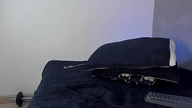 dylan_cross_ live sex cam