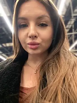 KrisMagnoly live sex cam