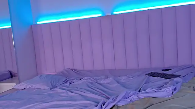 adventure_of_young_2's cam snapshot