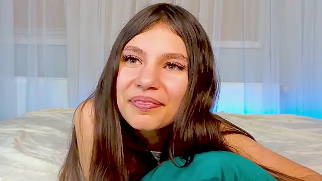 Little__Lunaa's cam snapshot