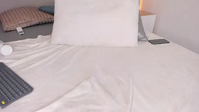 chloe_d's cam snapshot