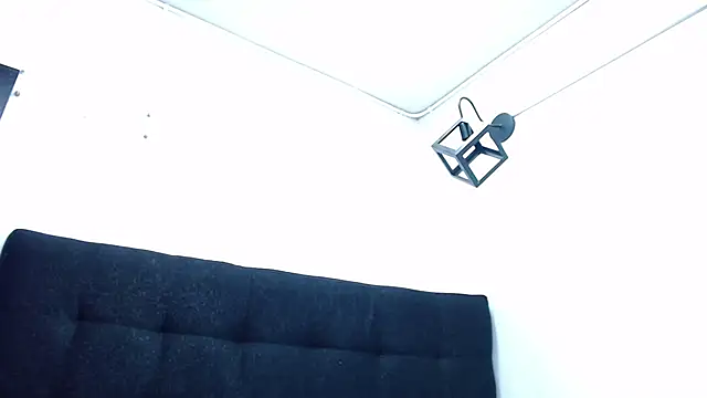 srta_luciana's cam snapshot