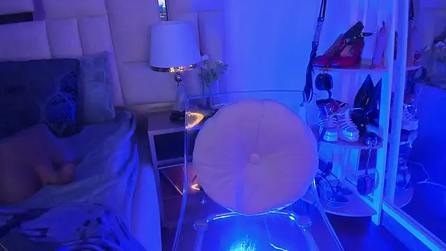 Violett_Sinclair's cam snapshot