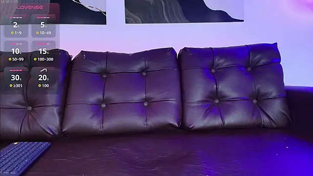 lulu_pechs's cam snapshot