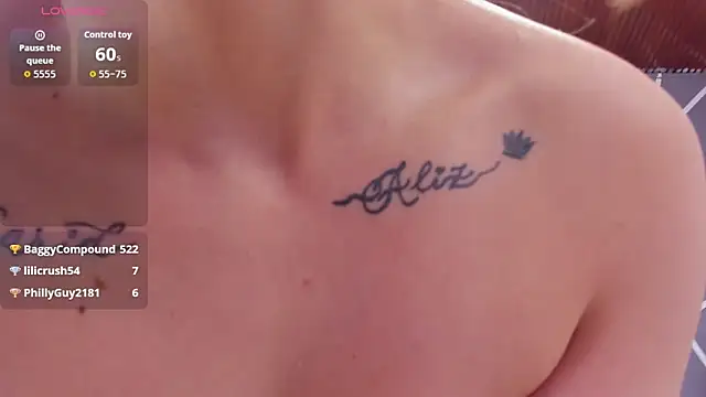 paula_miler1's cam snapshot