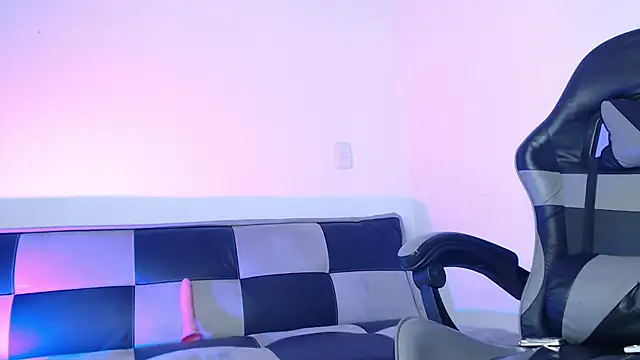 GwenHazel's cam snapshot