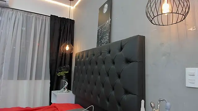 violet_and_myers's cam snapshot