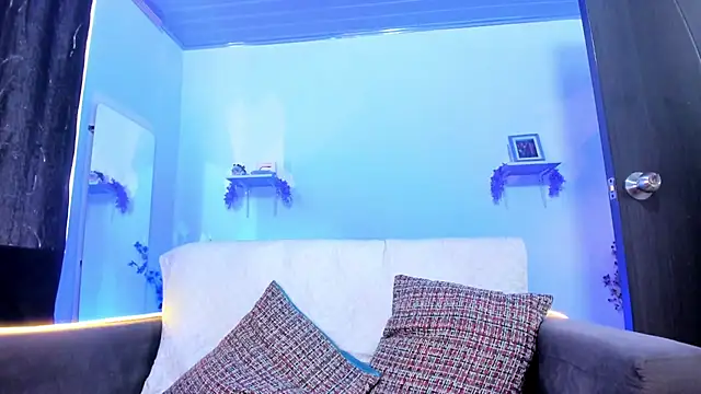 karlaaa__'s cam snapshot