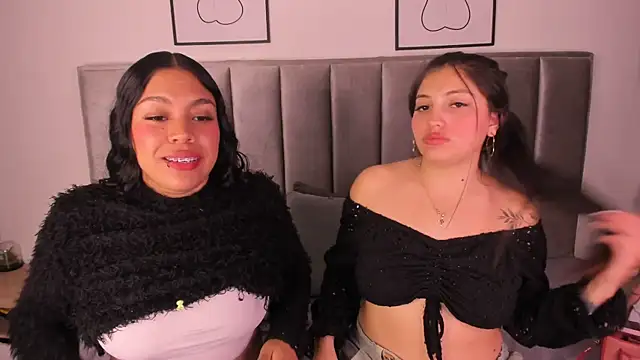 Kyra_Right's cam snapshot