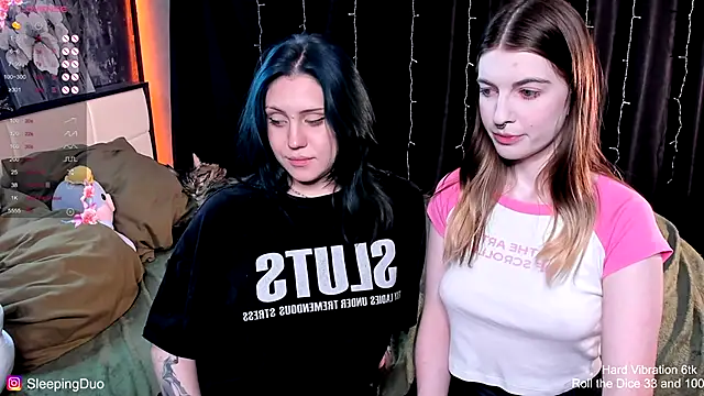 SleepingDuo's cam snapshot