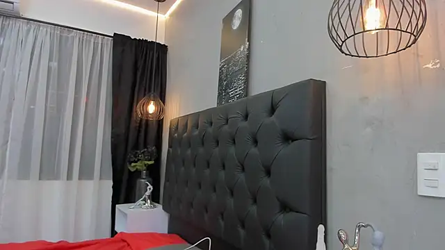 violet_and_myers live sex cam