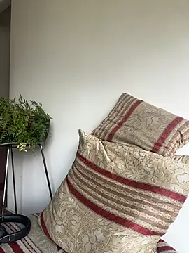 Nikol_Rang__ live sex cam