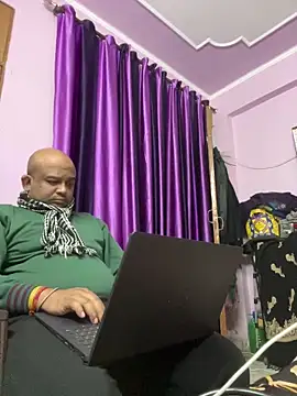 Dick_6inches_Delhi live sex cam