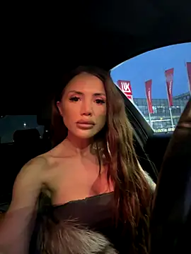 NicollleDiamondd live sex cam