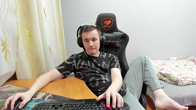 iliaskrislove live sex cam