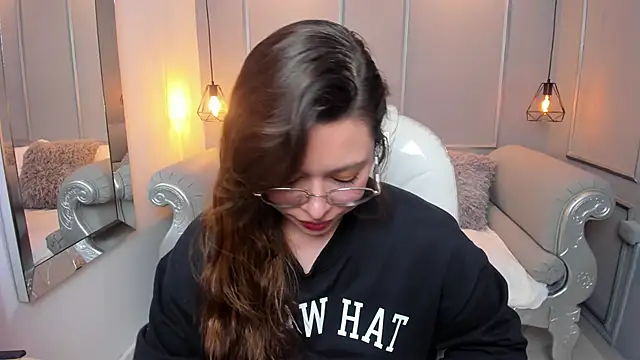 Lanna18 live sex cam