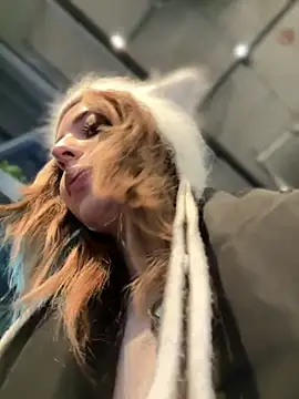 LoraaDoll's cam snapshot