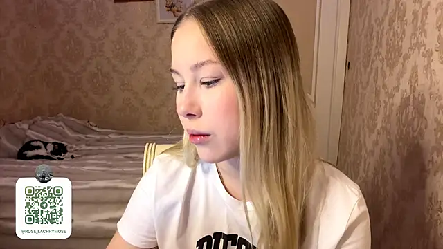 Rose_Lachrymose's cam snapshot
