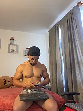 Ezzio_Scolaro live sex cam