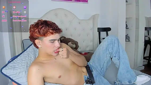 Aiiden_15 live sex cam